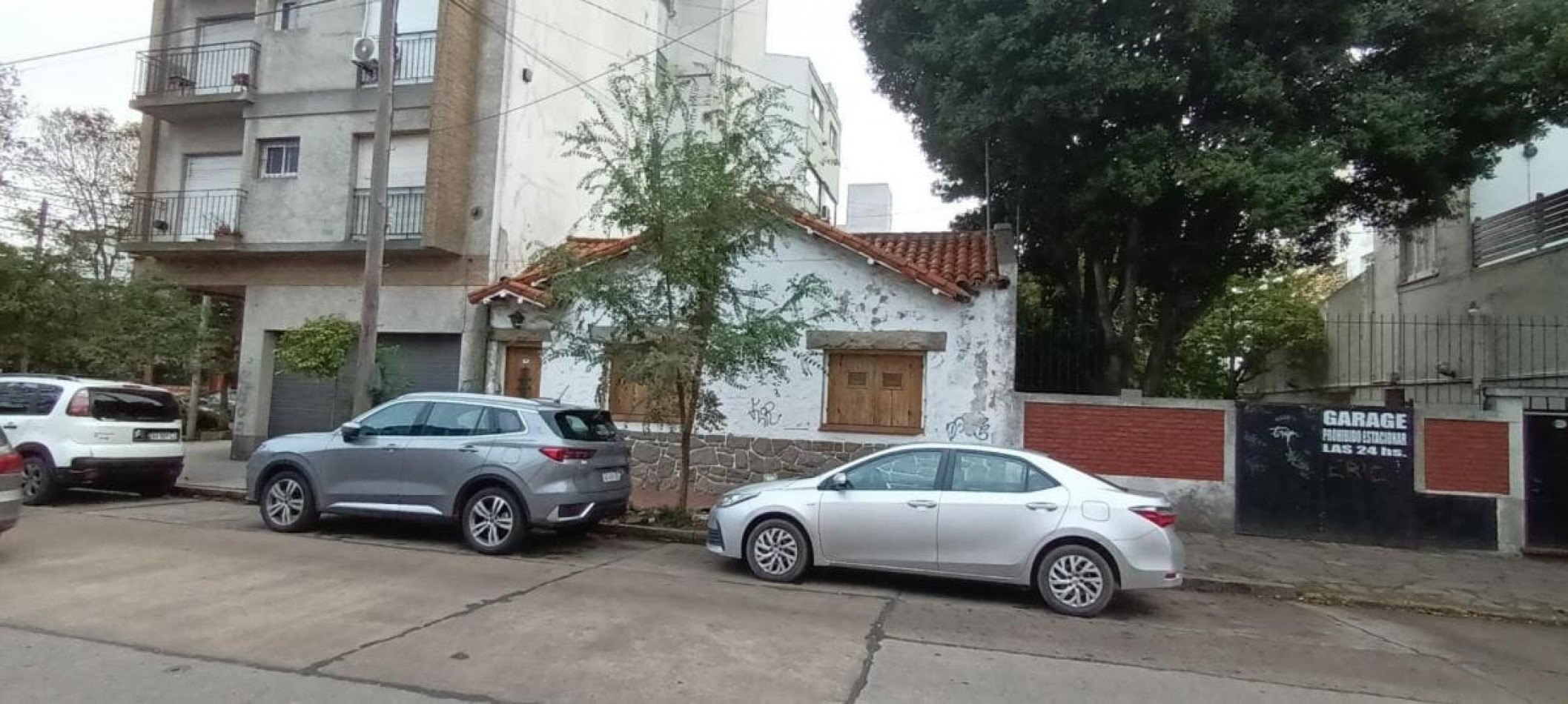 Oportunidad Casa 5 ambientes, ideal uso profesional La Perla