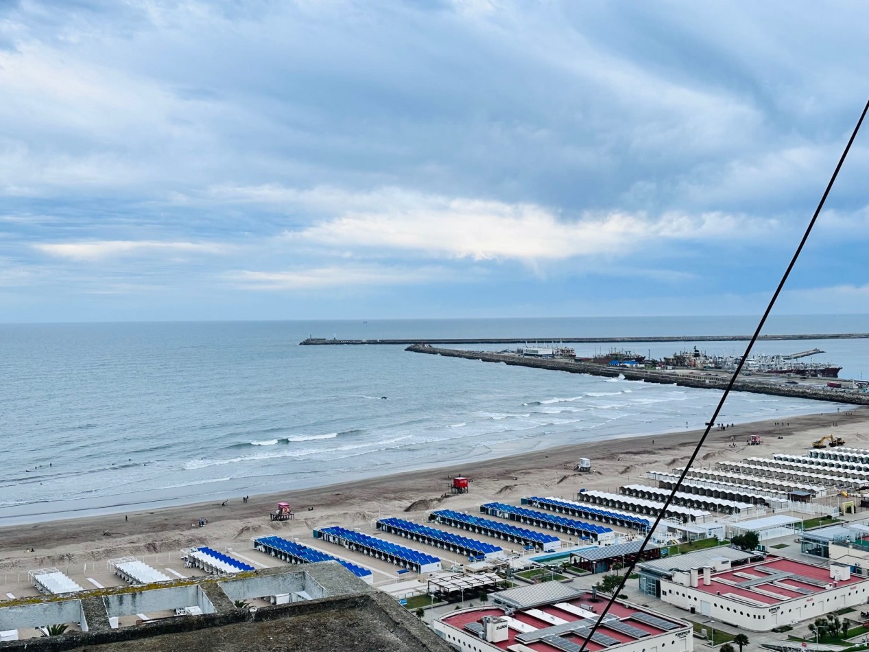 Piso moderno ubicado en la mejor zona de Playa Grande