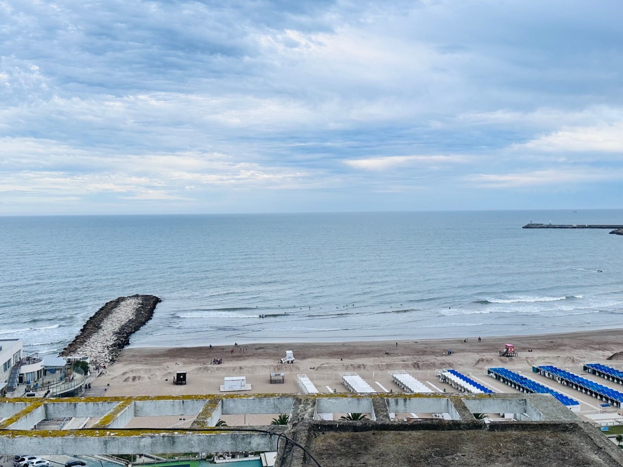 Piso moderno ubicado en la mejor zona de Playa Grande