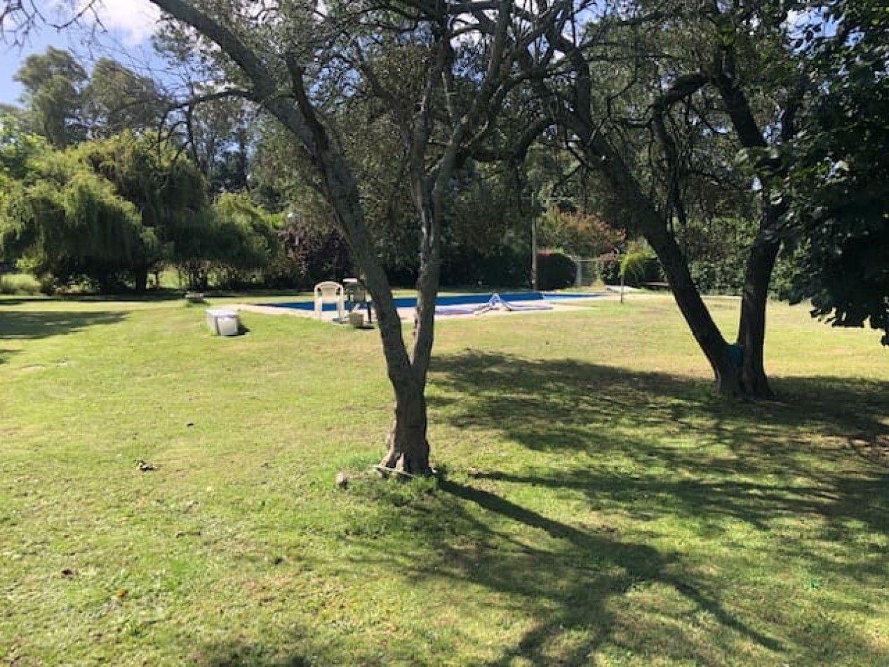 Amplia quinta con pileta, cancha de futbol y sector de sembrado  Batan