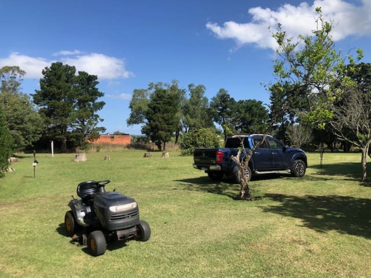 Amplia quinta con pileta, cancha de futbol y sector de sembrado  Batan