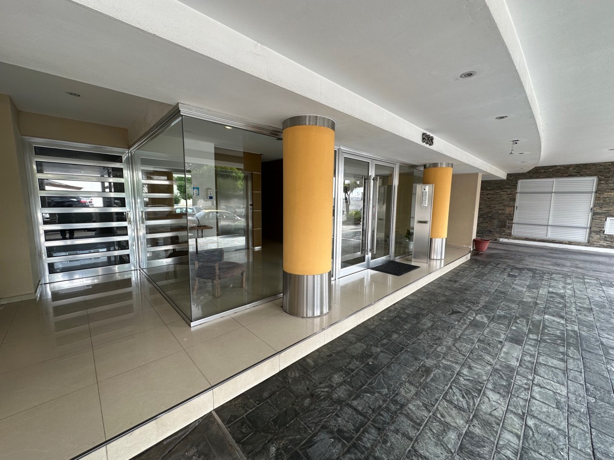 Venta amplio Semipiso con amenities y vista al mar