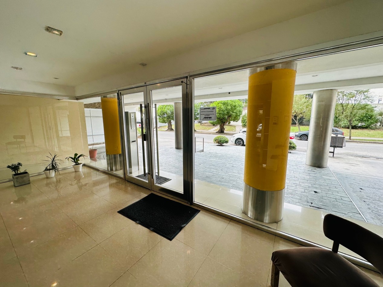Venta amplio Semipiso con amenities y vista al mar