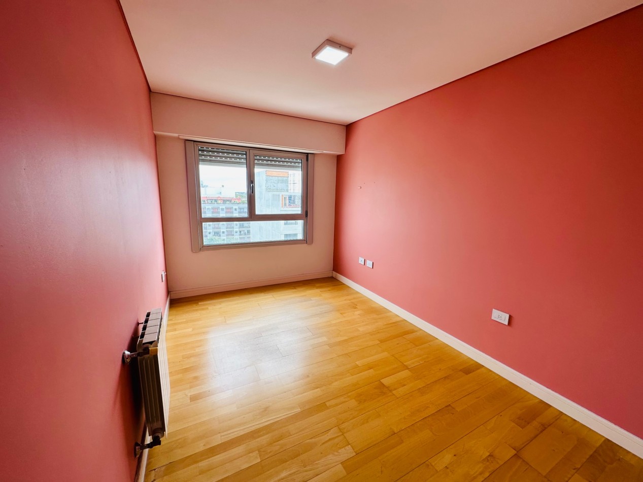Venta amplio Semipiso con amenities y vista al mar