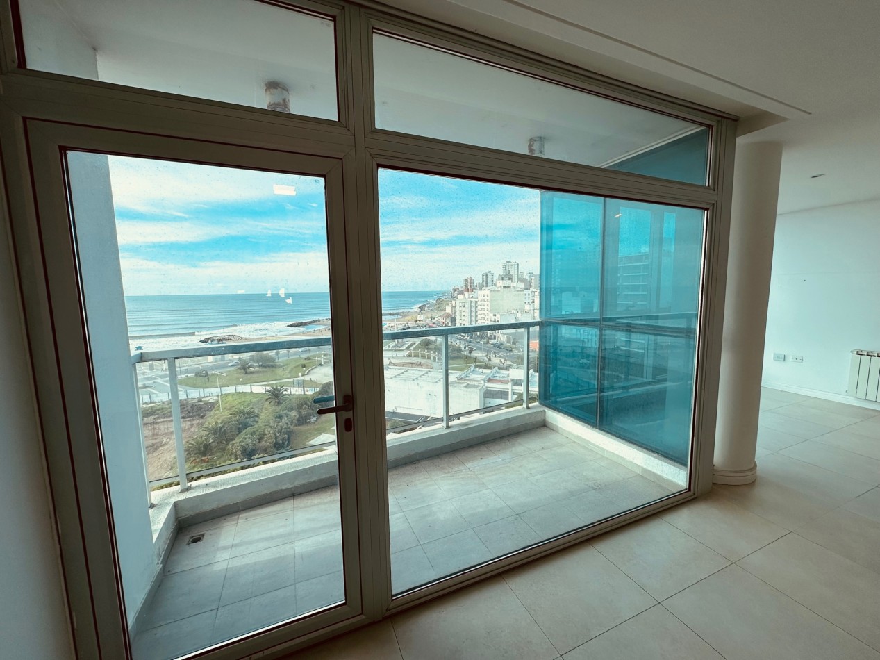 Venta amplio Semipiso con amenities y vista al mar