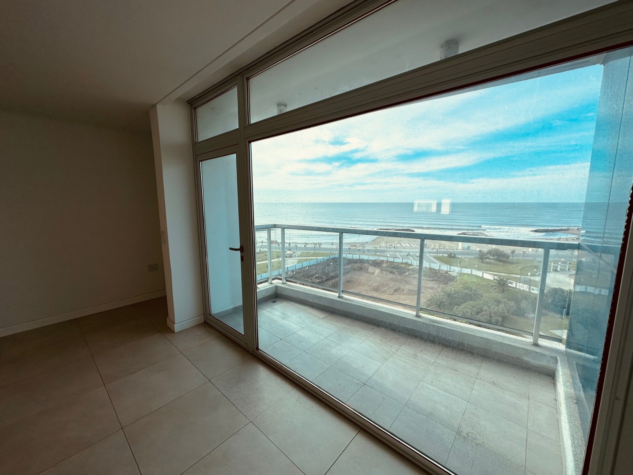 Venta amplio Semipiso con amenities y vista al mar