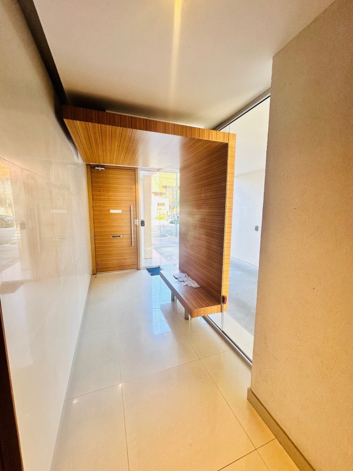Semipiso moderno en Duplex Barrio Guemes