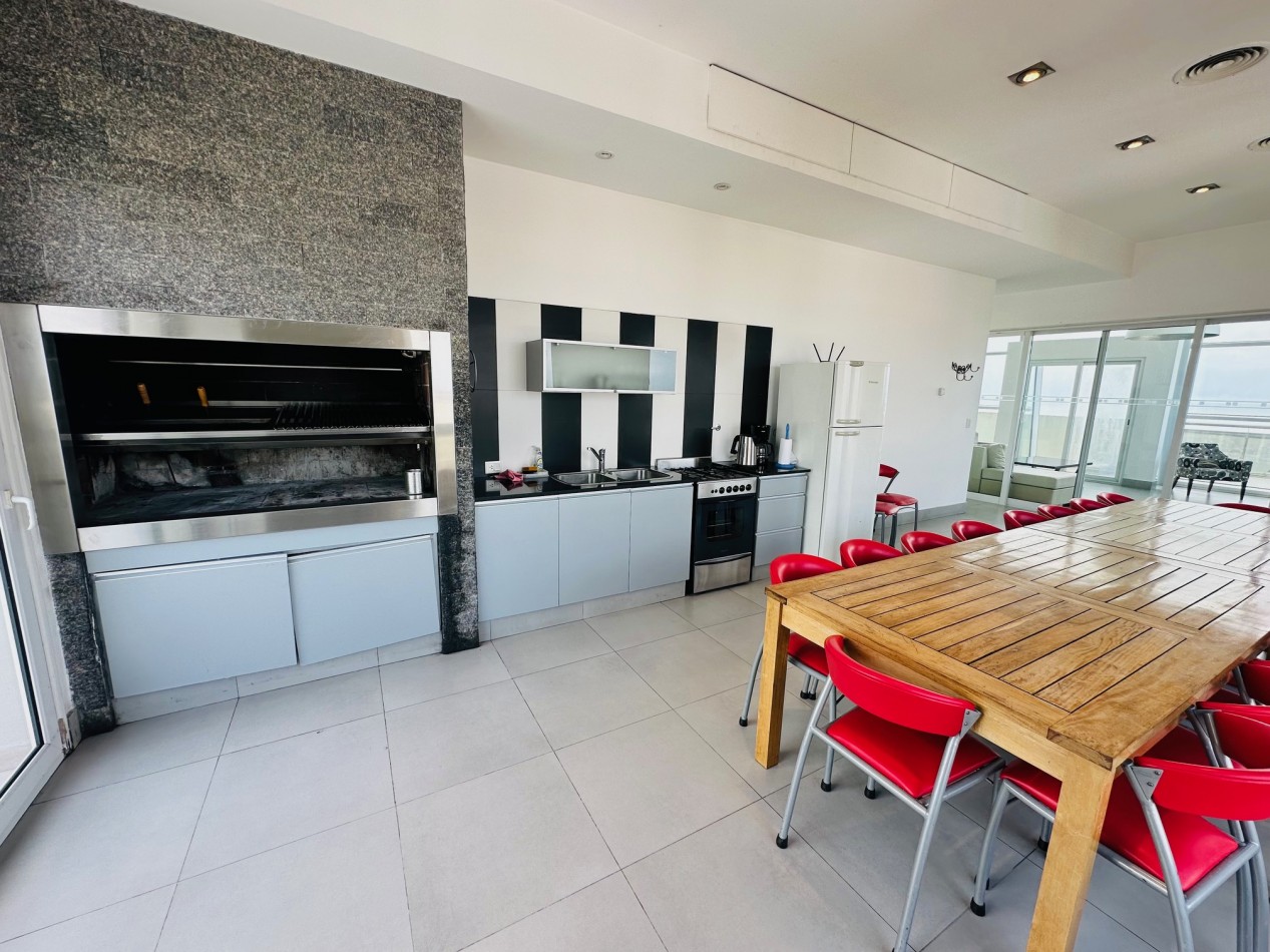 Alquiler Departamento con amenities y vista al mar