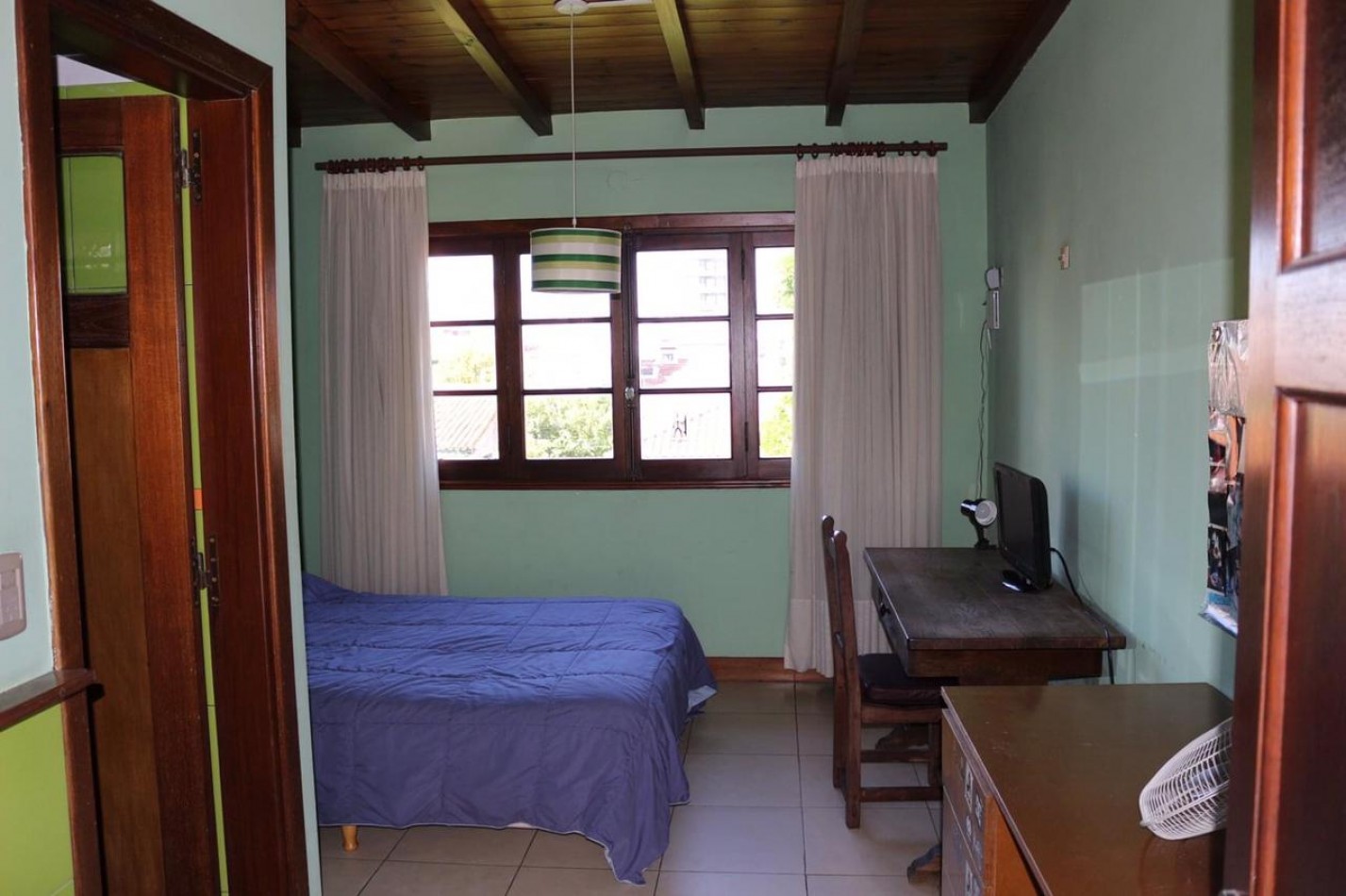 Amplia Casa 5 Ambientes parque y piscina Playa Grande