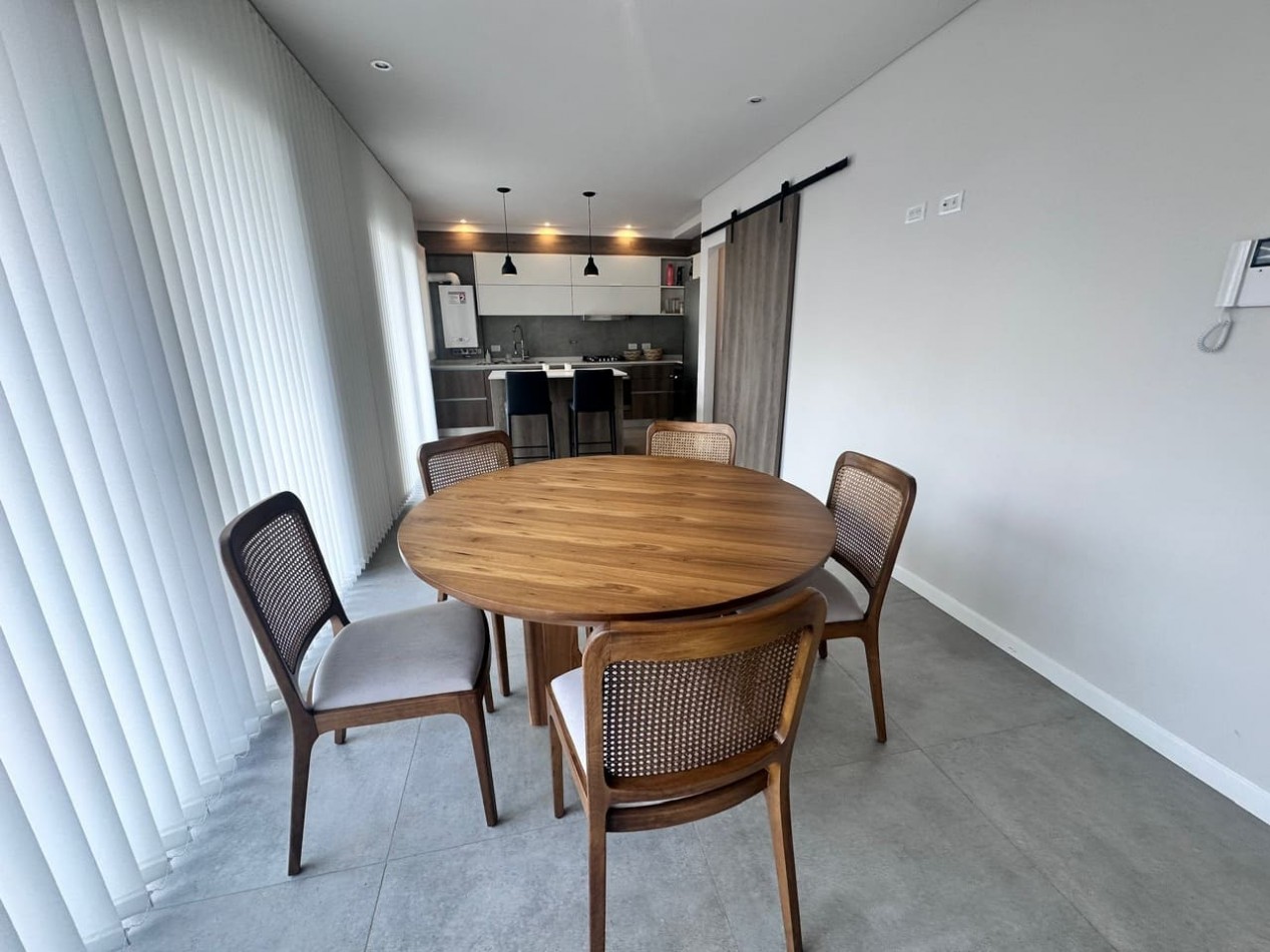 Piso moderno 4 ambientes, cochera y terraza privada Guemes