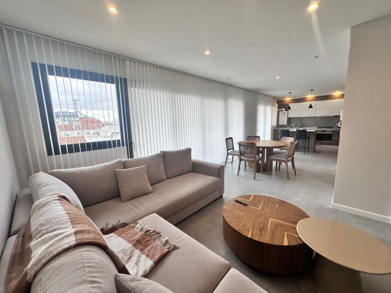 Piso moderno 4 ambientes, cochera y terraza privada Guemes