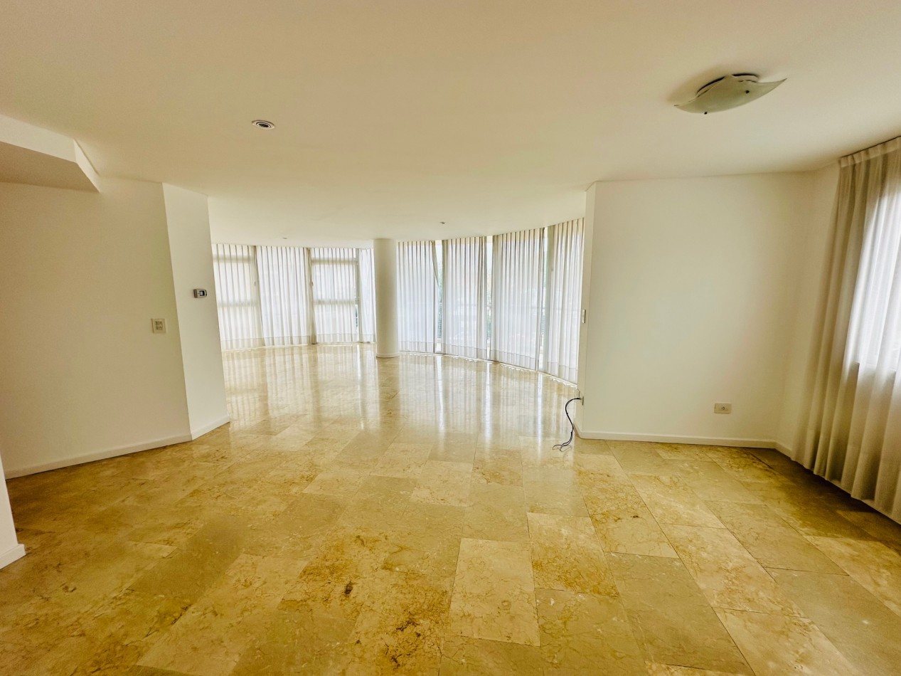 Amplio Departamento 4 ambientes con amenities 2 Cocheras Guemes Residencial