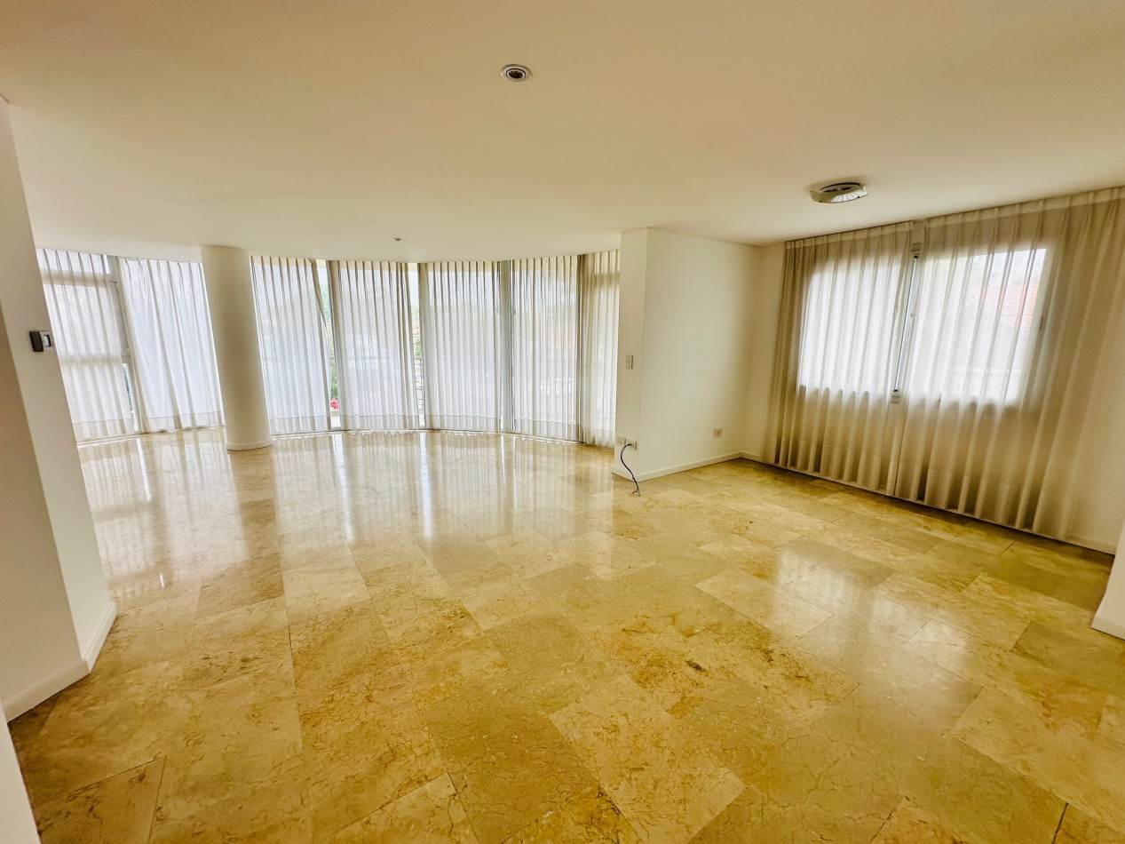 Amplio Departamento 4 ambientes con amenities 2 Cocheras Guemes Residencial