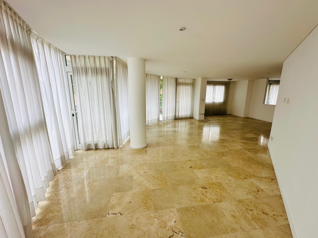 Amplio Departamento 4 ambientes con amenities 2 Cocheras Guemes Residencial