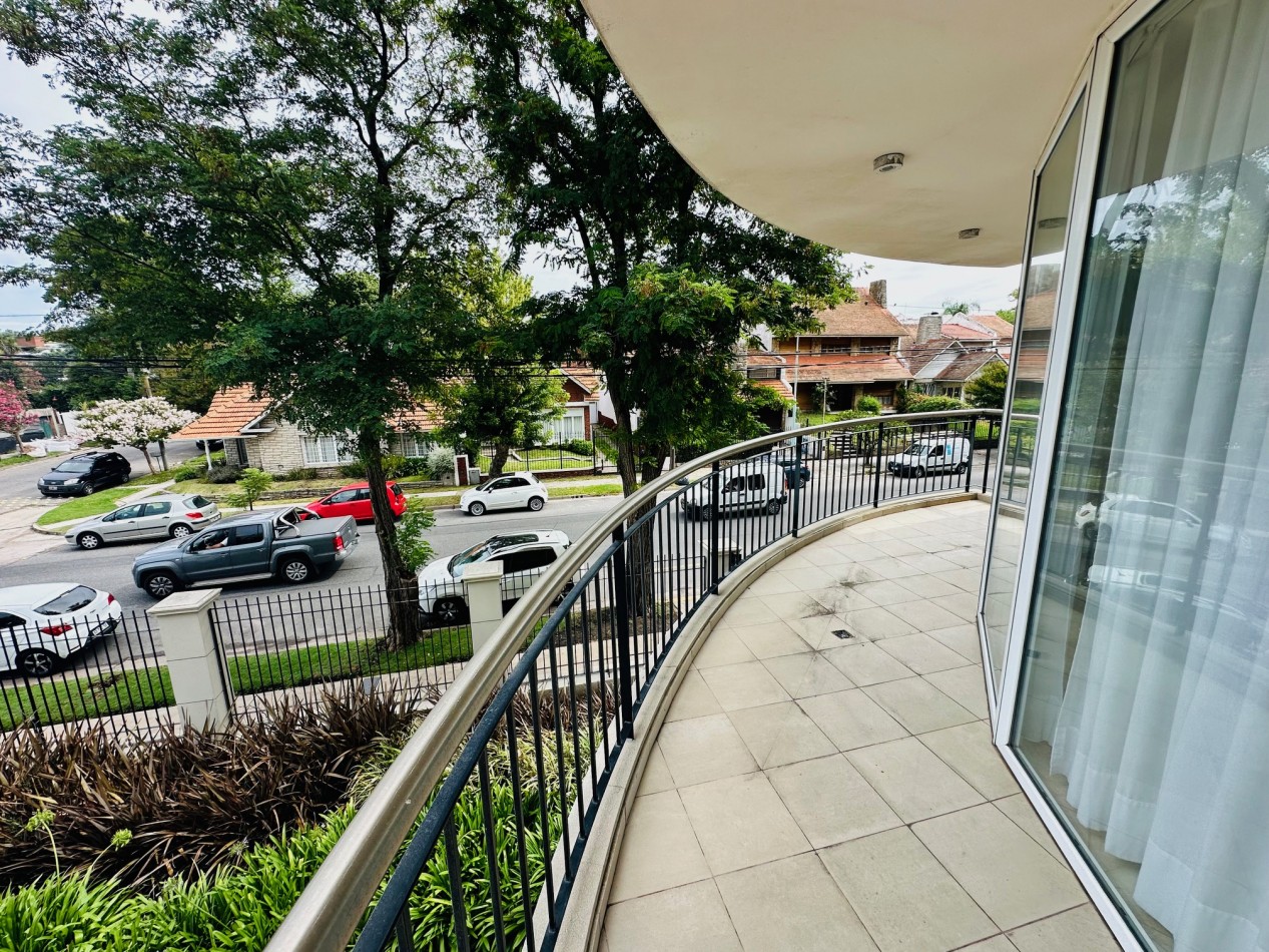 Amplio Departamento 4 ambientes con amenities 2 Cocheras Guemes Residencial