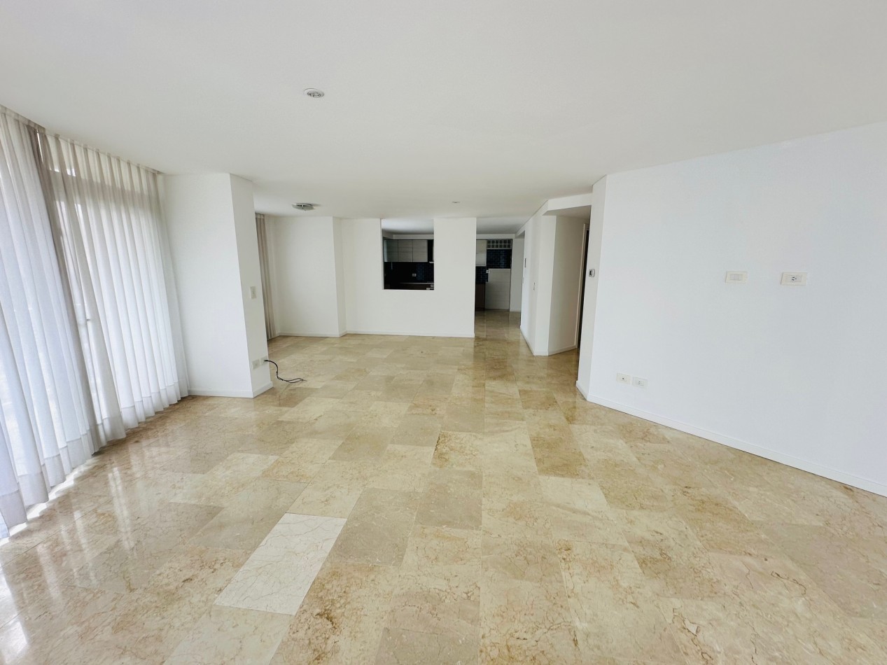 Amplio Departamento 4 ambientes con amenities 2 Cocheras Guemes Residencial