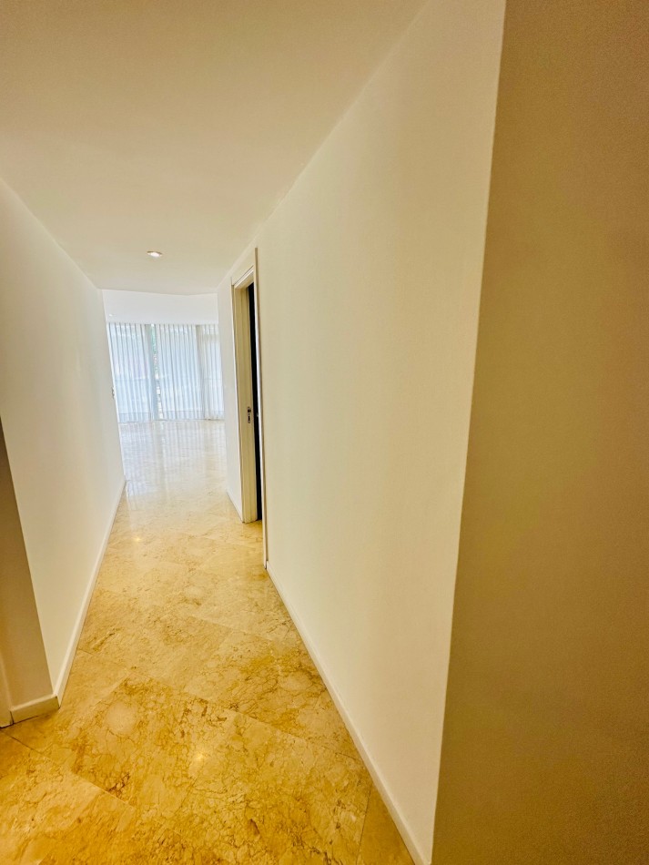 Amplio Departamento 4 ambientes con amenities 2 Cocheras Guemes Residencial