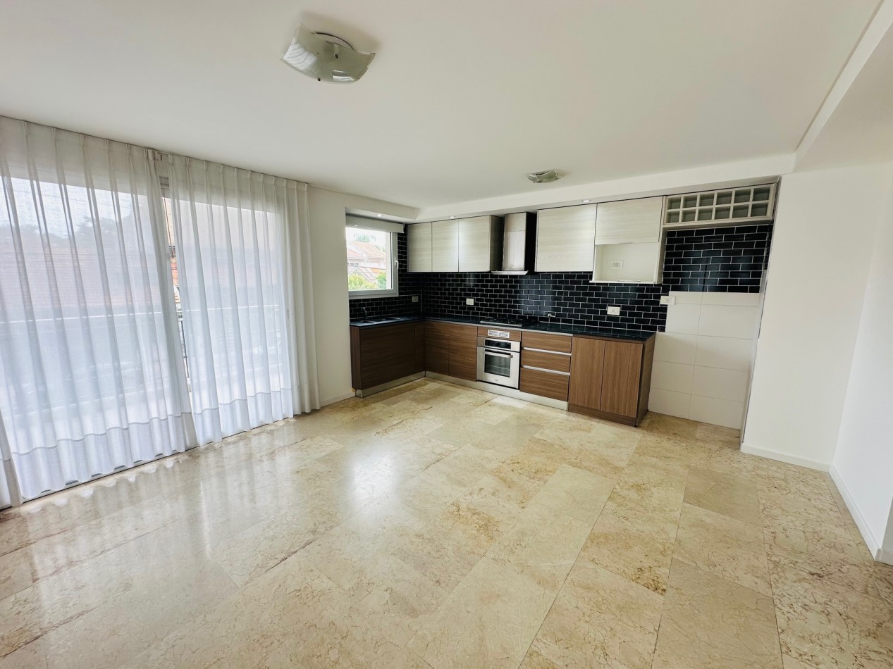 Amplio Departamento 4 ambientes con amenities 2 Cocheras Guemes Residencial