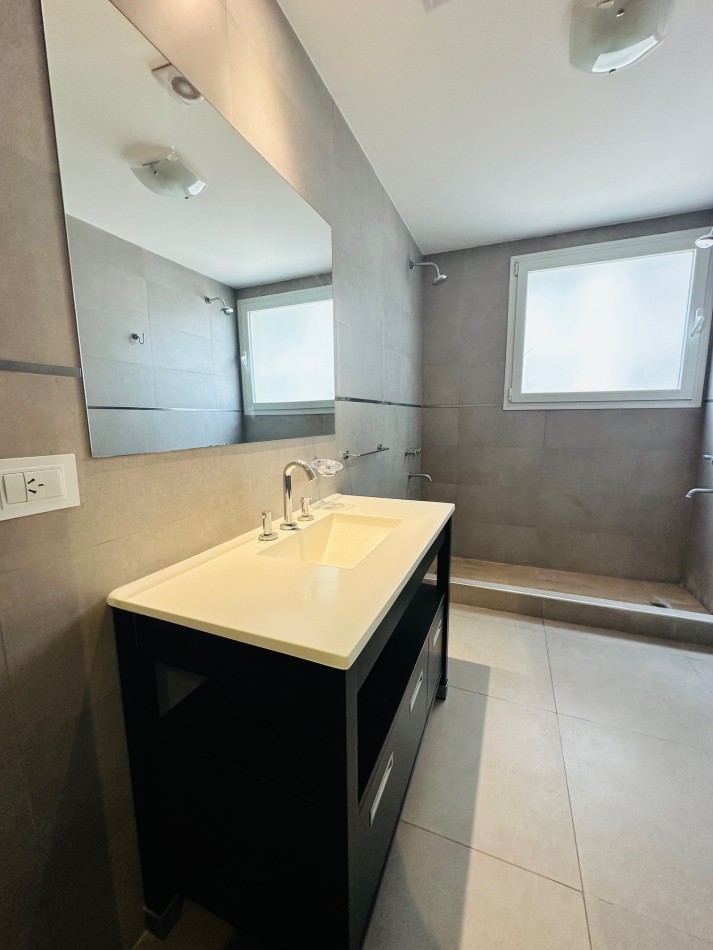 Amplio Departamento 4 ambientes con amenities 2 Cocheras Guemes Residencial