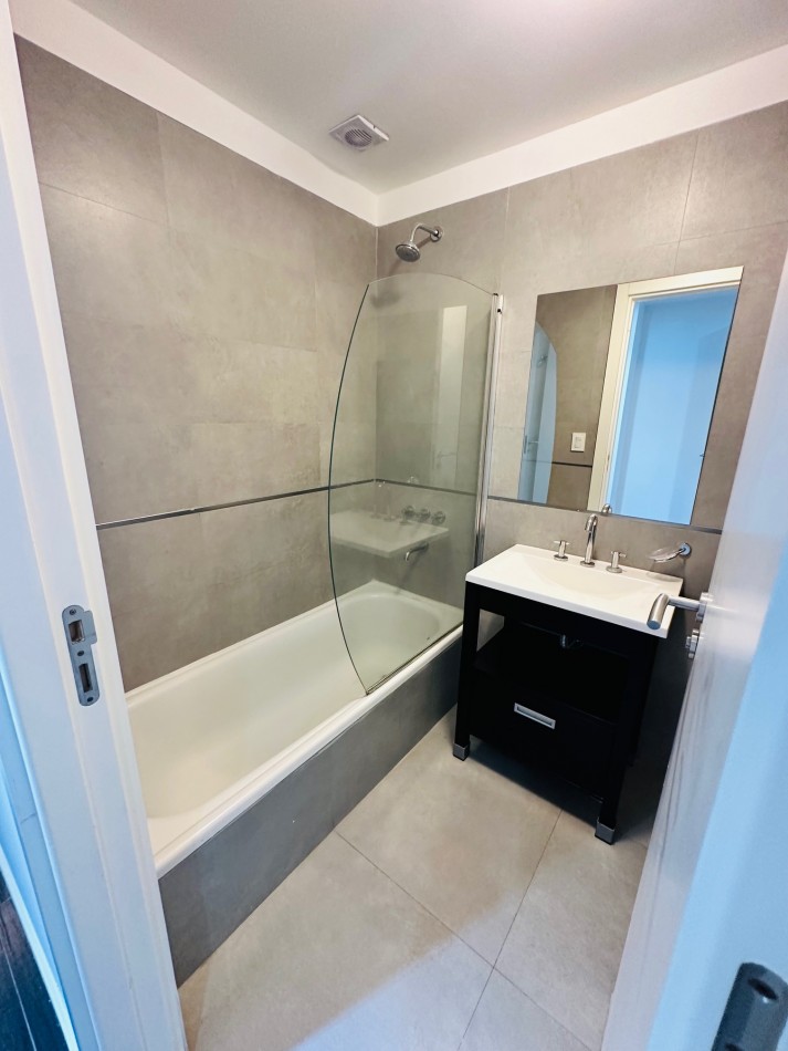 Amplio Departamento 4 ambientes con amenities 2 Cocheras Guemes Residencial