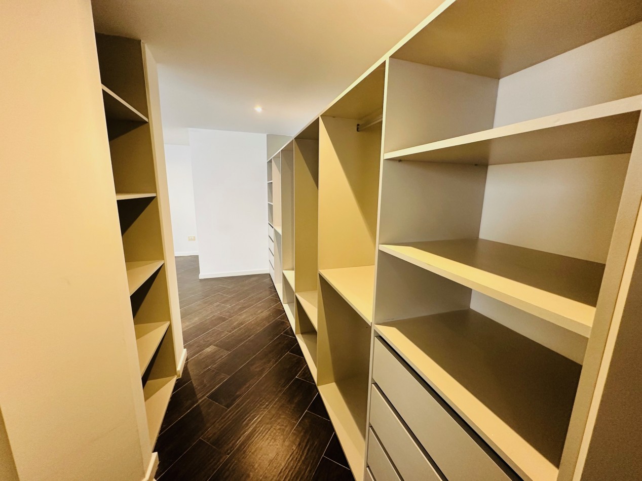 Amplio Departamento 4 ambientes con amenities 2 Cocheras Guemes Residencial