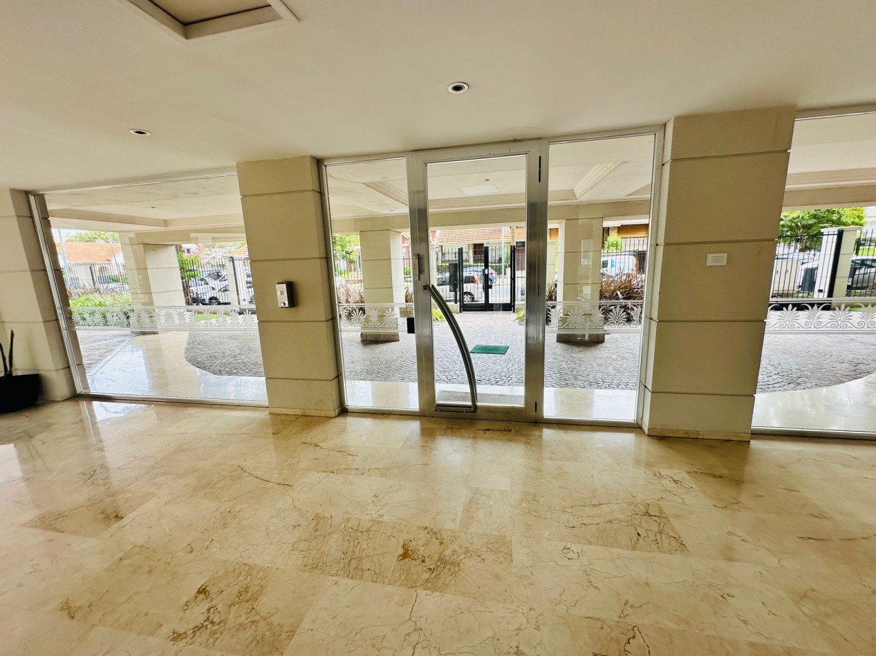 Amplio Departamento 4 ambientes con amenities 2 Cocheras Guemes Residencial