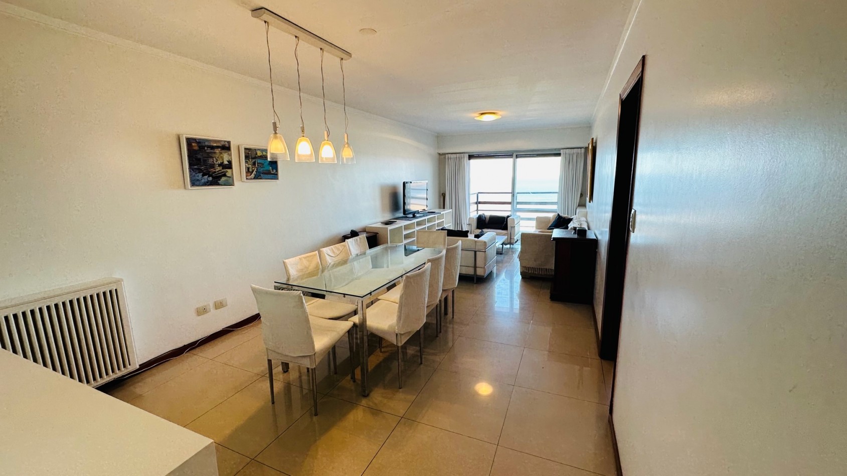 Departamento 3 ambientes mas dependencia, 2 Cocheras vista frente al mar Playa Grande