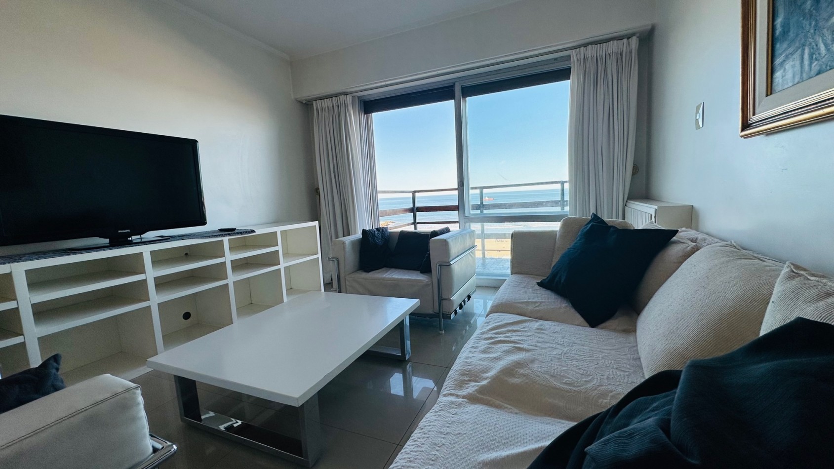 Departamento 3 ambientes mas dependencia, 2 Cocheras vista frente al mar Playa Grande