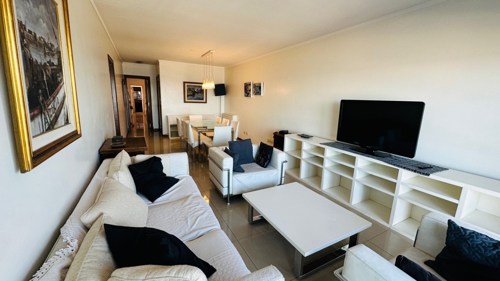 Departamento 3 ambientes mas dependencia, 2 Cocheras vista frente al mar Playa Grande