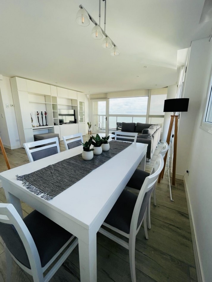 Departamento de categoria con vista frente al mar y amenities Playa Varese
