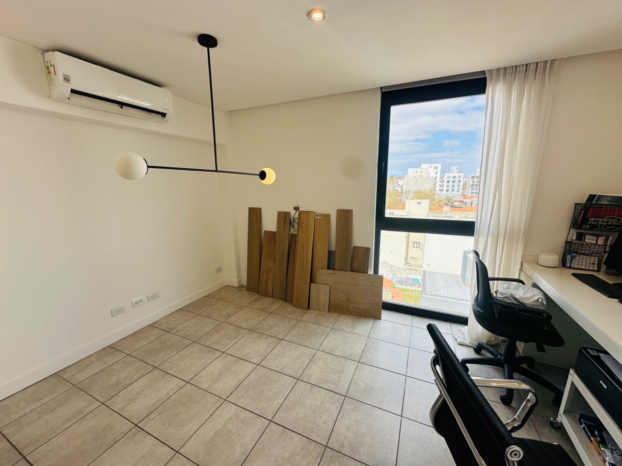 Oficina moderna en Semipiso con cochera doble y baulera Paseo Aldrey