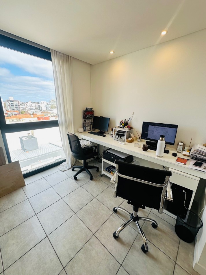 Oficina moderna en Semipiso con cochera doble y baulera Paseo Aldrey