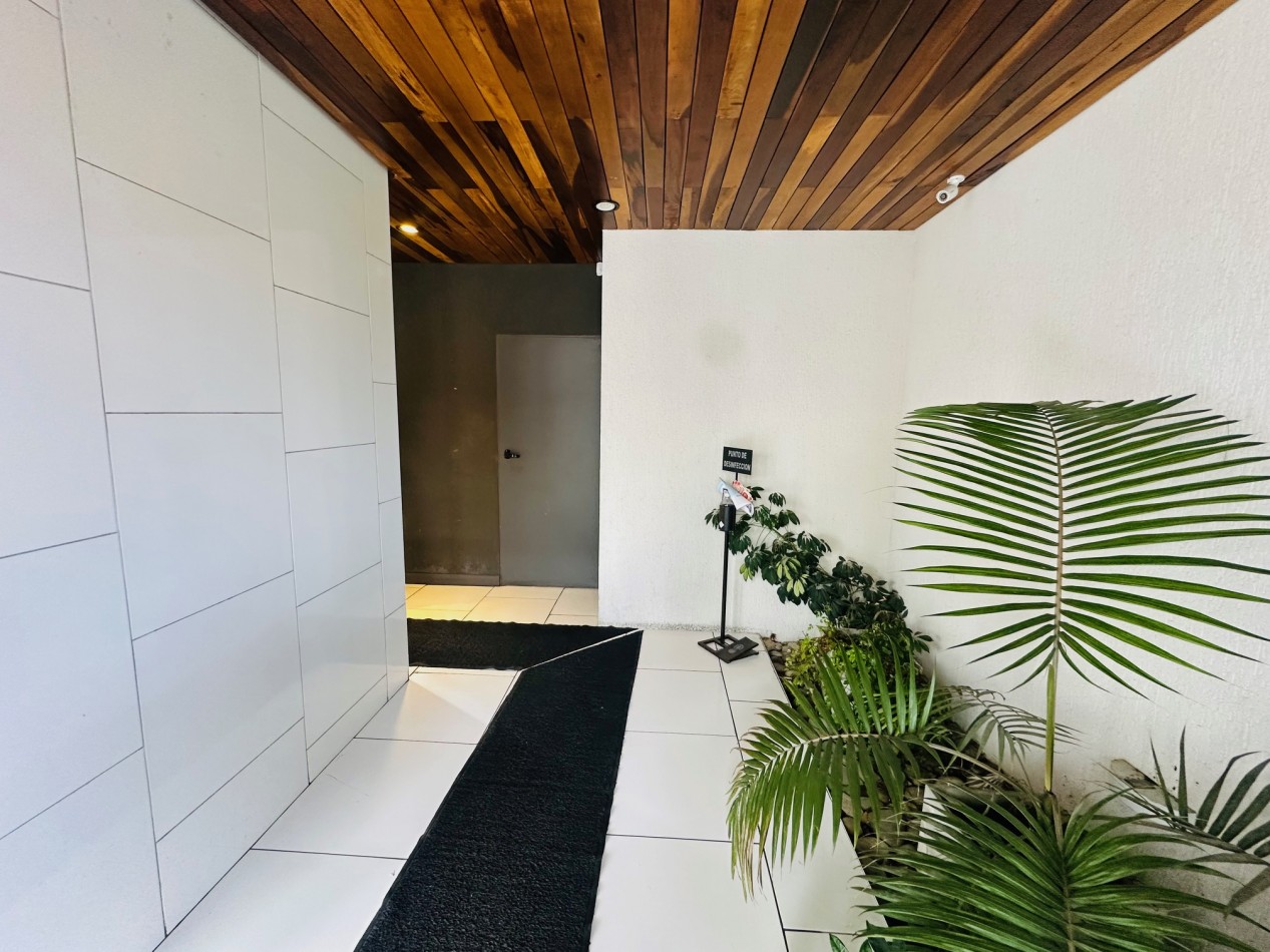 Oficina moderna en Semipiso con cochera doble y baulera Paseo Aldrey