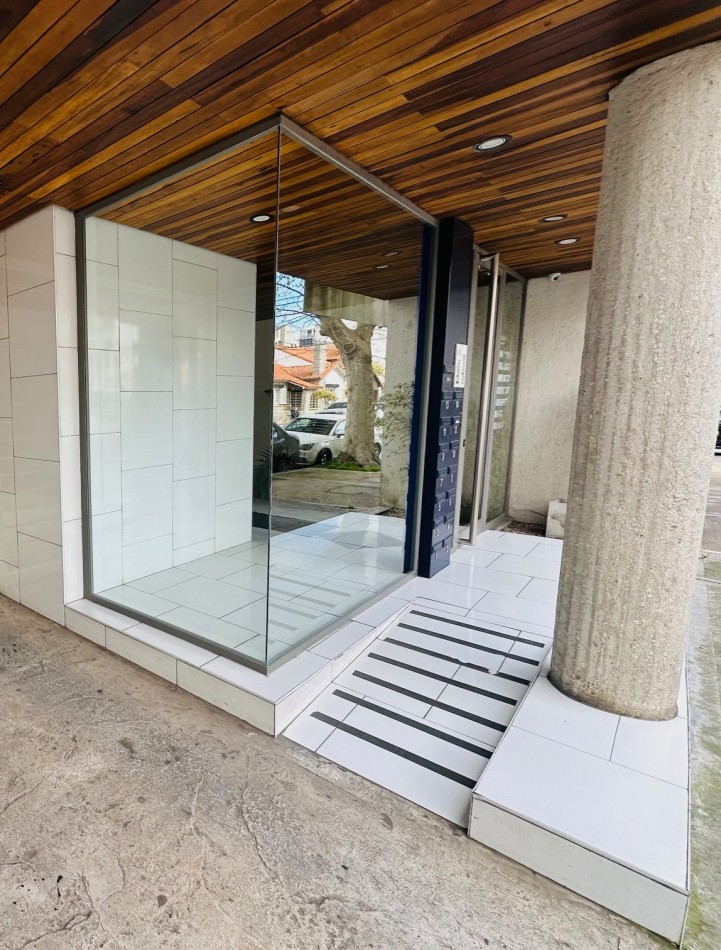 Oficina moderna en Semipiso con cochera doble y baulera Paseo Aldrey