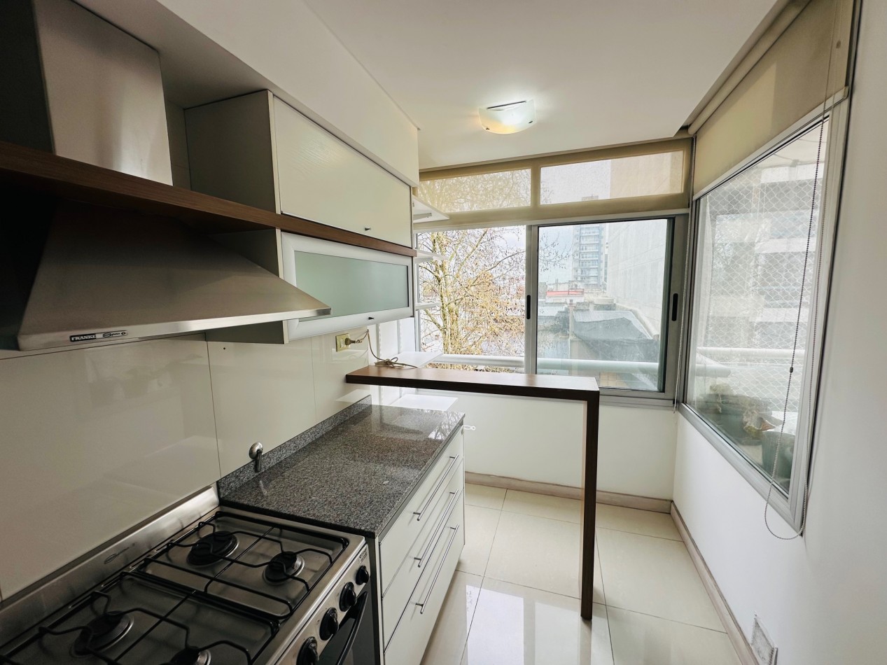 Alquiler Semipiso 3 ambientes con cochera y baulera Chauvin
