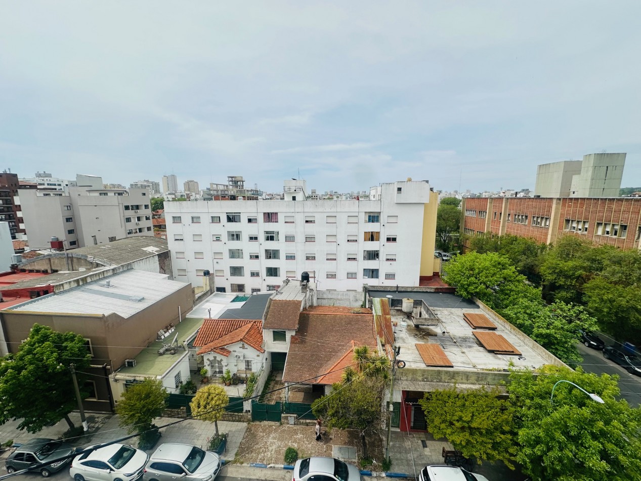 Departamento 3 ambientes con vista al frente barrio Chauvin