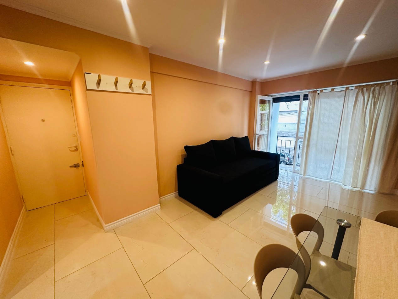 Departamento 2 ambientes reciclado con vista al frente