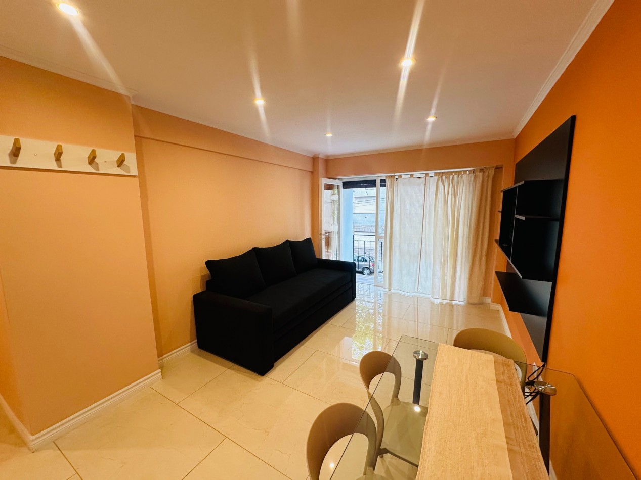 Departamento 2 ambientes reciclado con vista al frente