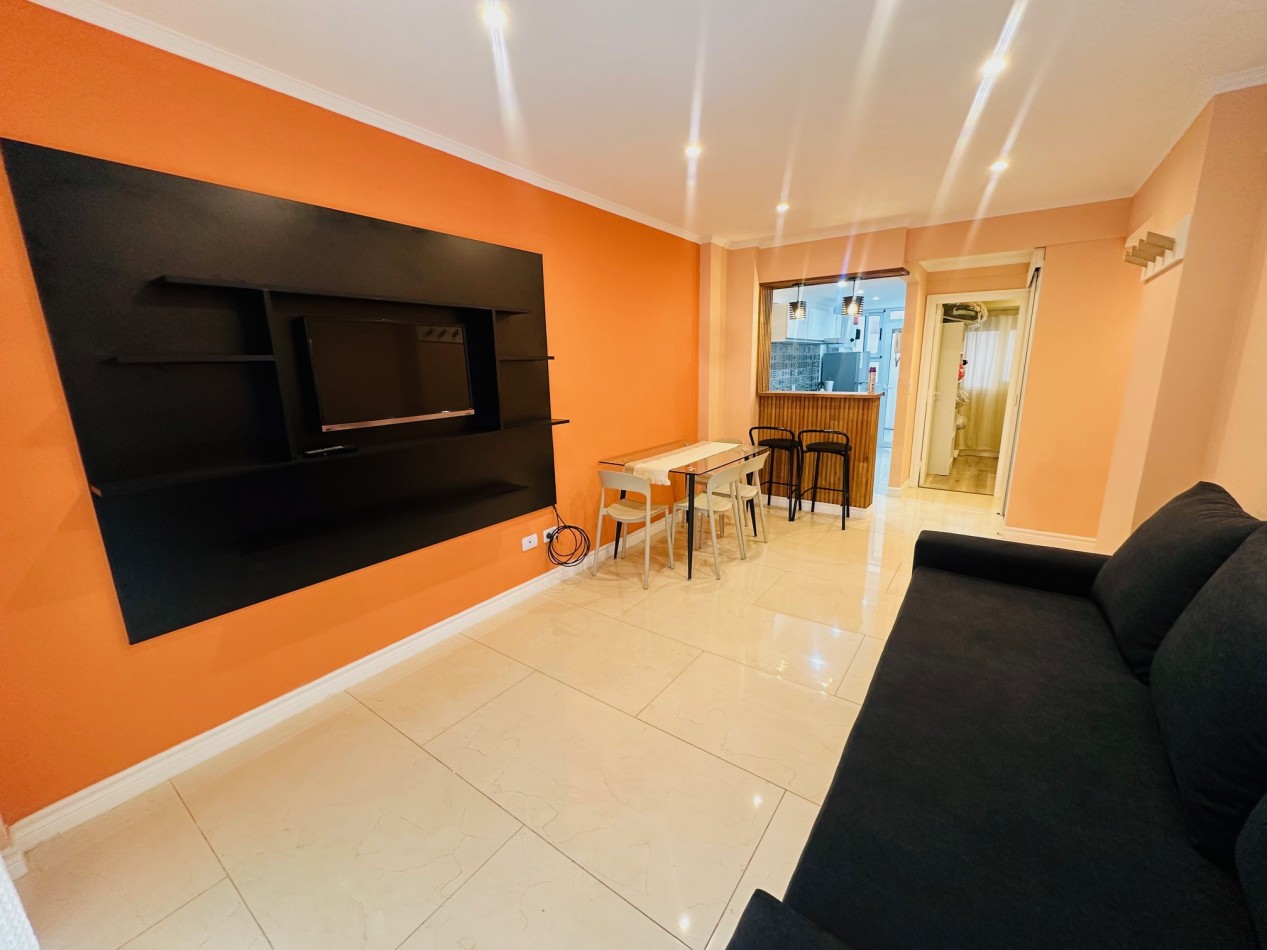 Departamento 2 ambientes reciclado con vista al frente