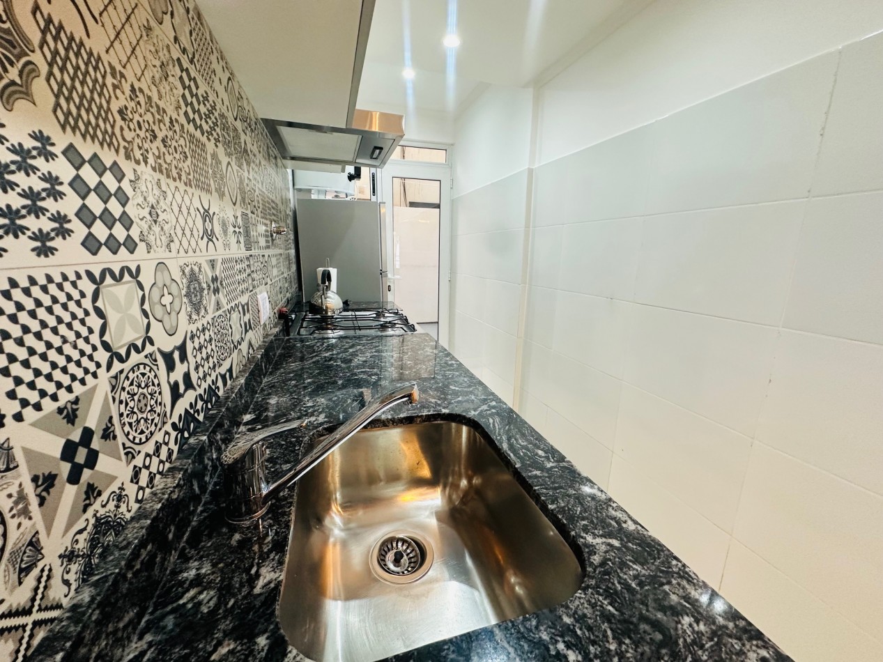 Departamento 2 ambientes reciclado con vista al frente