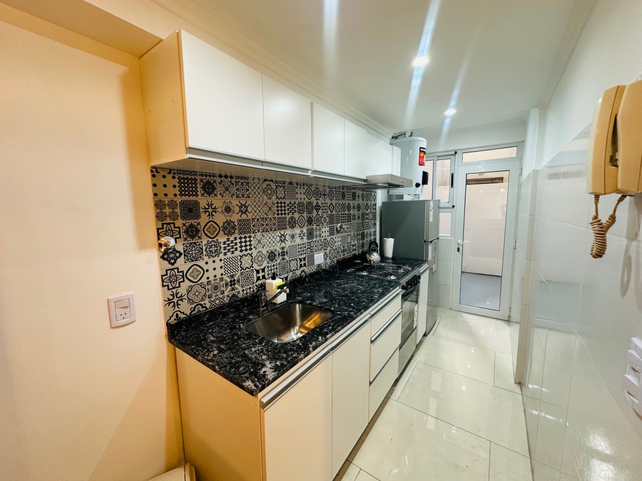 Departamento 2 ambientes reciclado con vista al frente