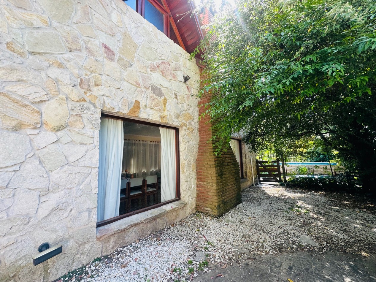 Amplia Casa 4 ambientes con piscina Bosque Peralta Ramos