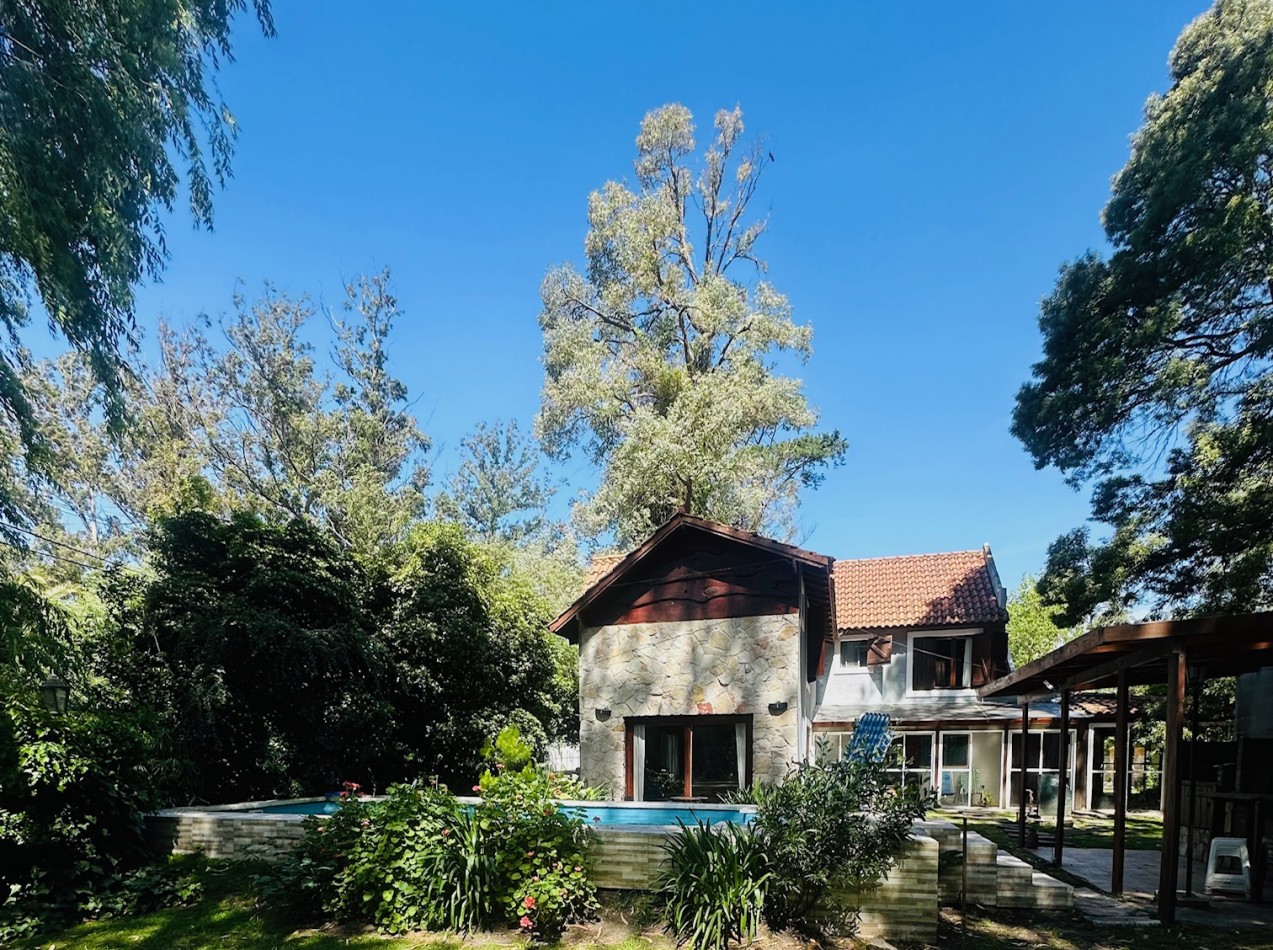 Amplia Casa 4 ambientes con piscina Bosque Peralta Ramos