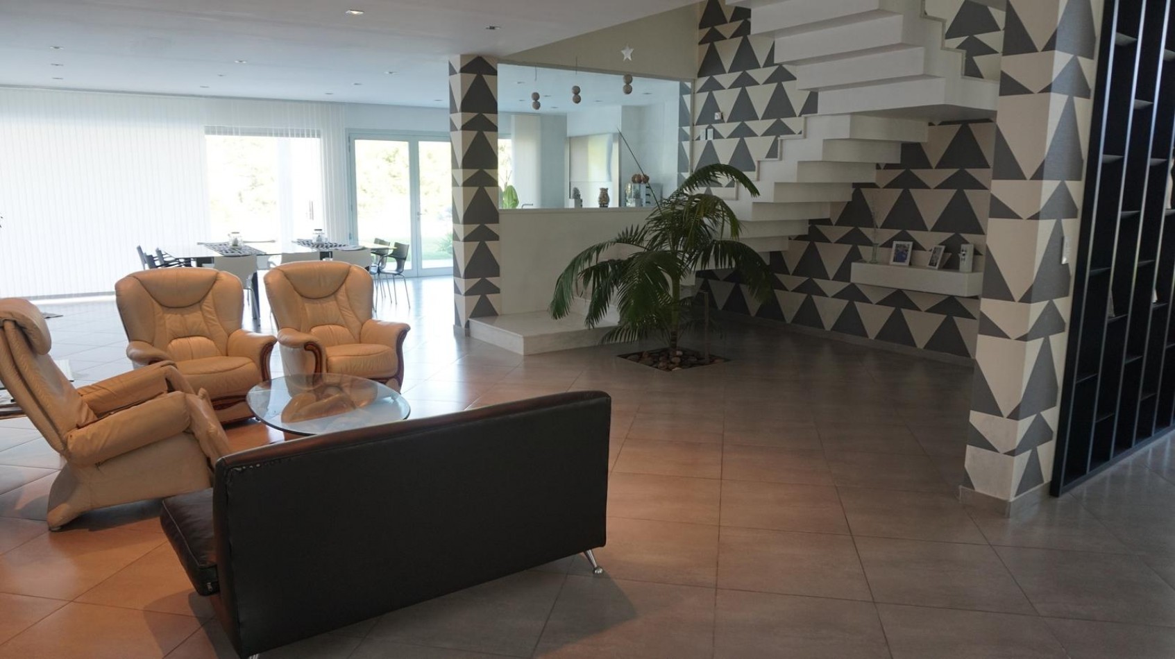 Amplia Casa sobre Lote unico de 1250 mts2 barrio privado Rumenco