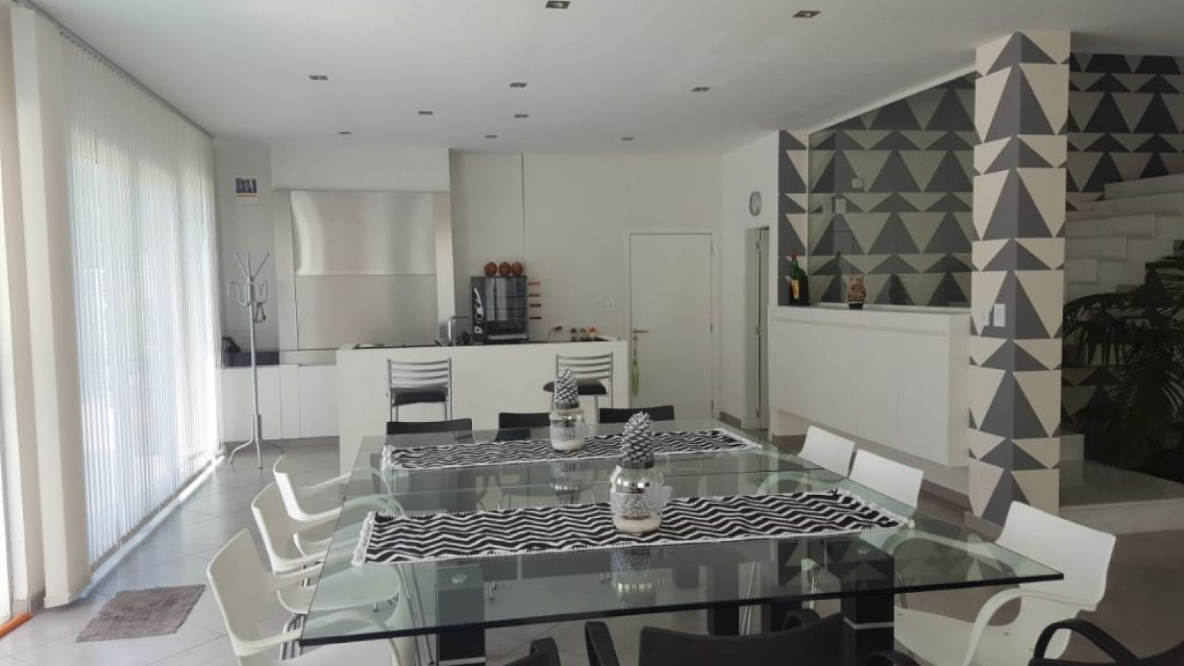 Amplia Casa sobre Lote unico de 1250 mts2 barrio privado Rumenco