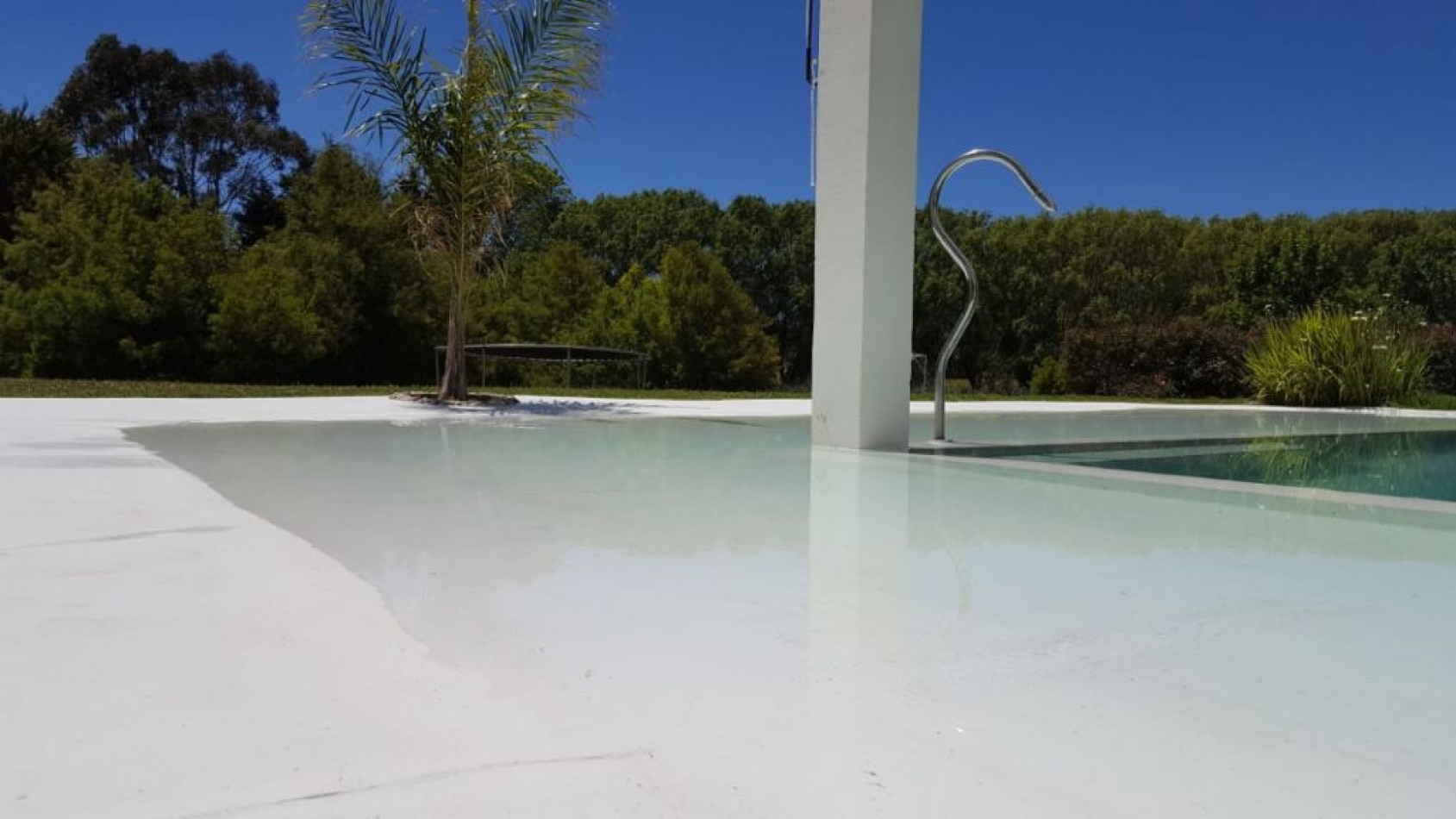 Amplia Casa sobre Lote unico de 1250 mts2 barrio privado Rumenco