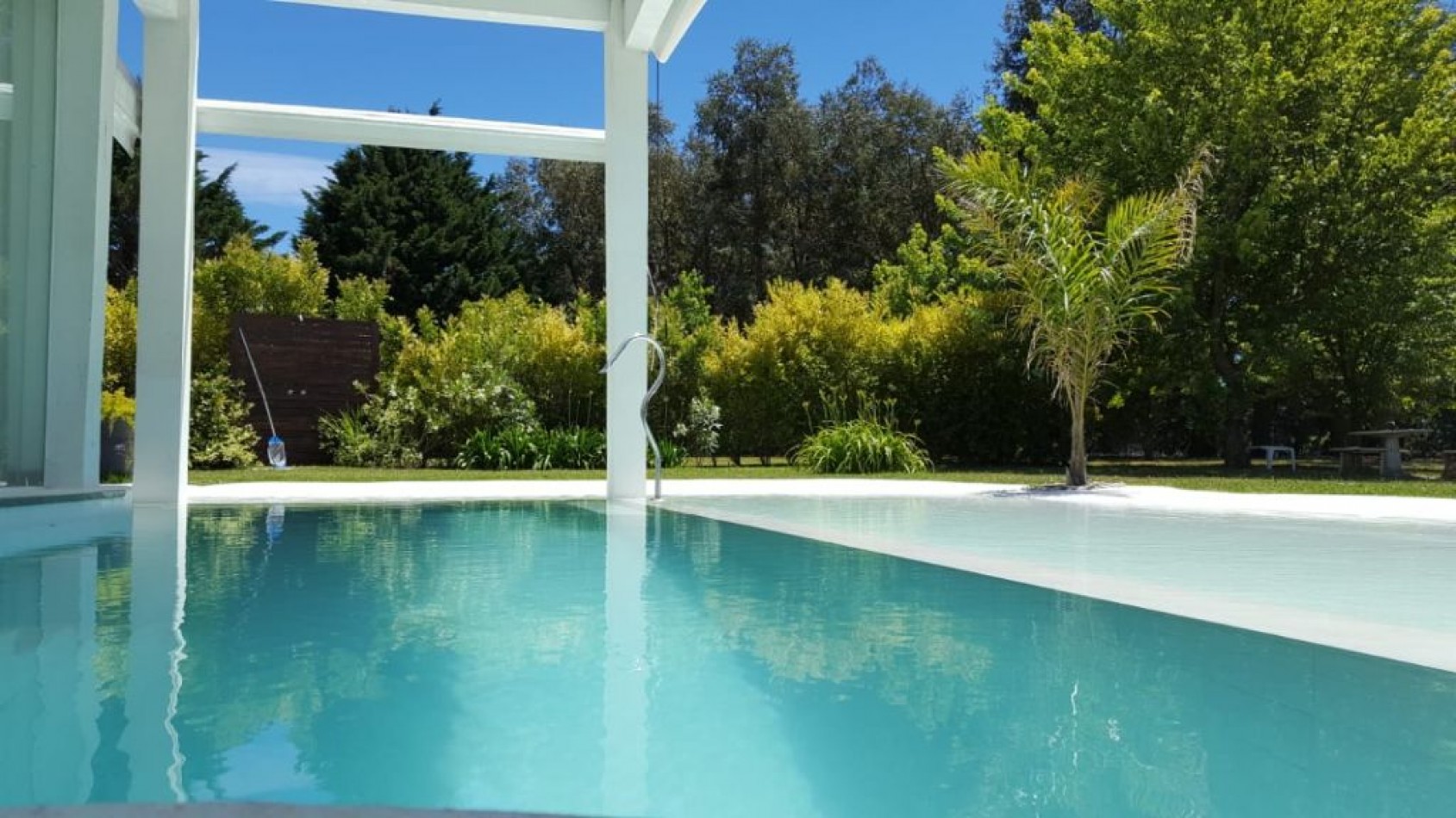 Amplia Casa sobre Lote unico de 1250 mts2 barrio privado Rumenco