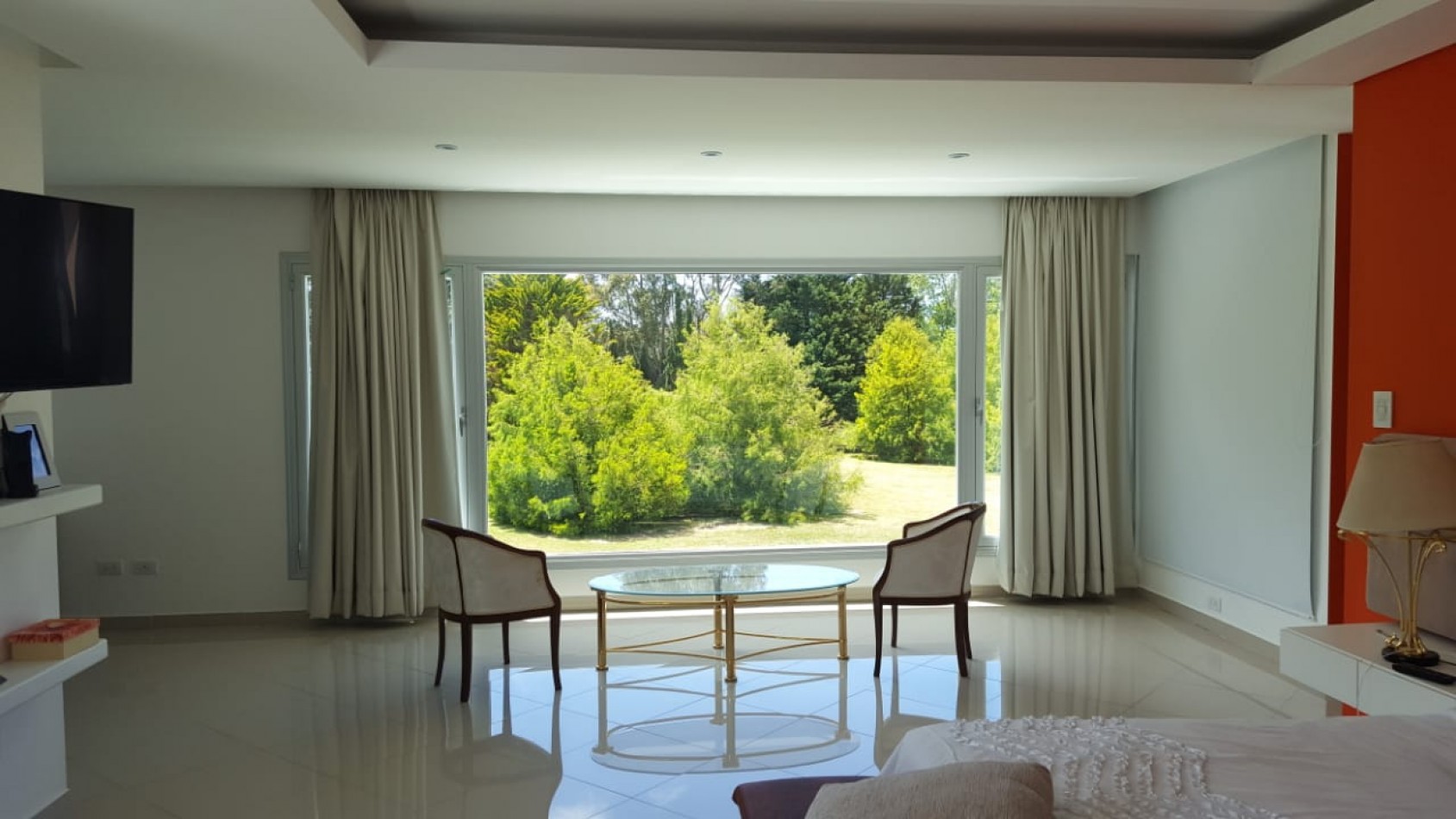 Amplia Casa sobre Lote unico de 1250 mts2 barrio privado Rumenco