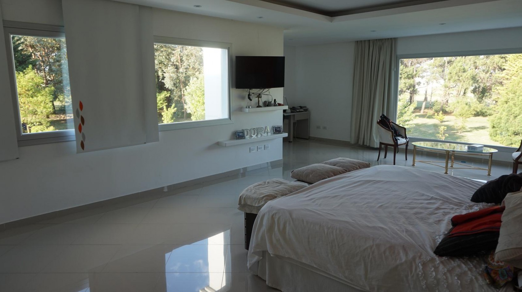 Amplia Casa sobre Lote unico de 1250 mts2 barrio privado Rumenco