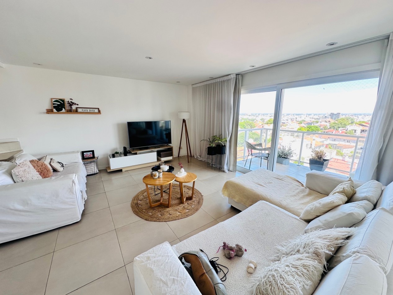 Piso en duplex con quincho, solarium y jacuzzi privado Playa Varese